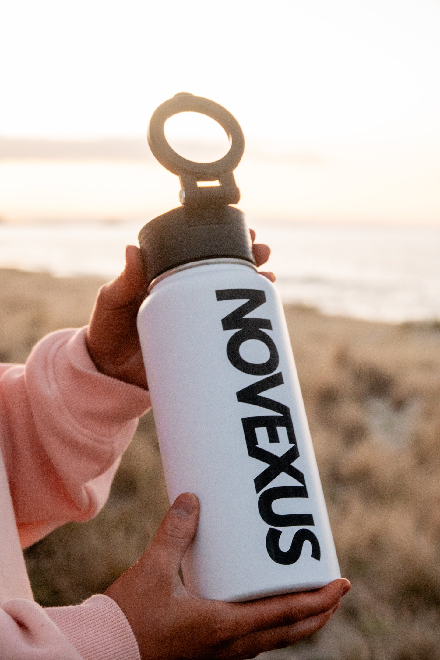 Nexus White - 3 in 1 Bluetooth speaker bottle